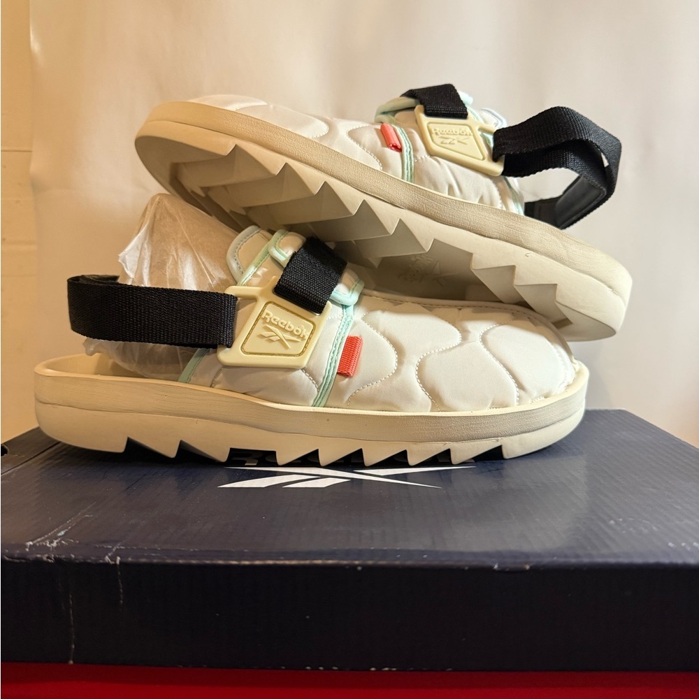 Size 12 - Reebok Beatnik - Picture 4 of 8